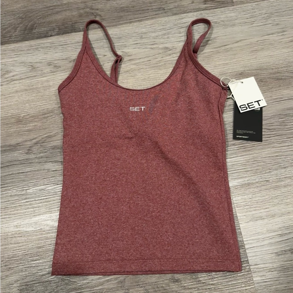 Set Active sporty u tank